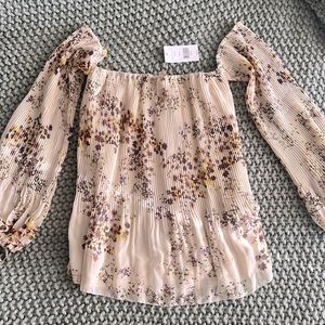 NWT Buckle/ Willow + Root cream colored lined top with sheer loose long sleeves